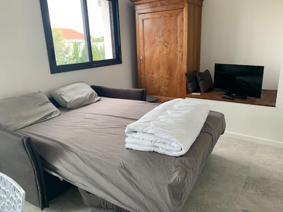 Maison Terrasse Proche Centre Ville Et Ile De Re Λα Ροσέλ Εξωτερικό φωτογραφία