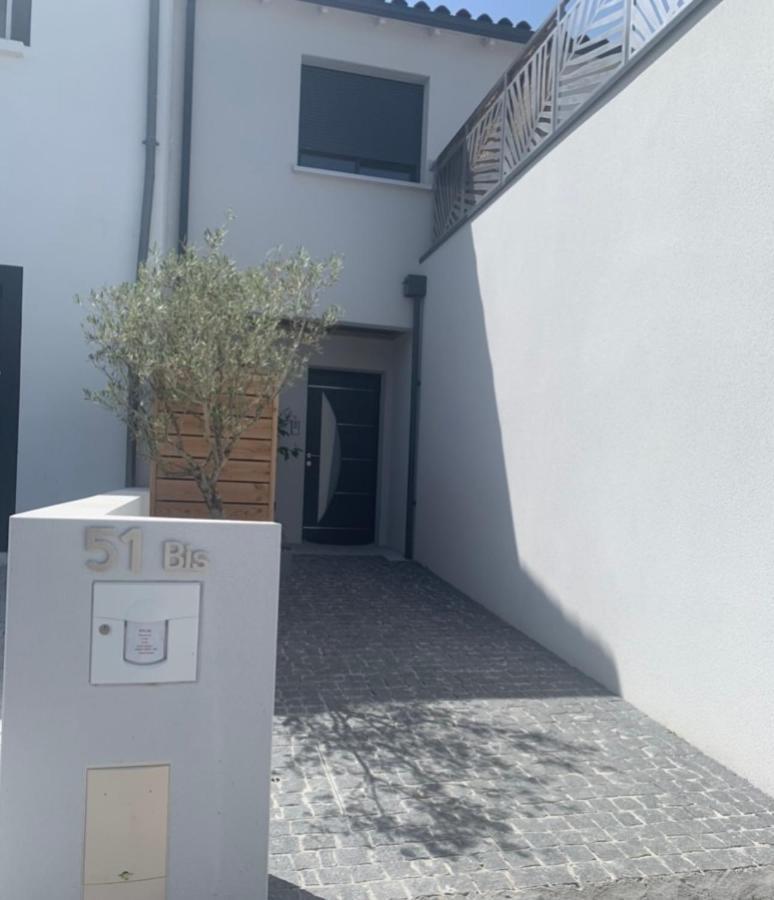 Maison Terrasse Proche Centre Ville Et Ile De Re Λα Ροσέλ Εξωτερικό φωτογραφία