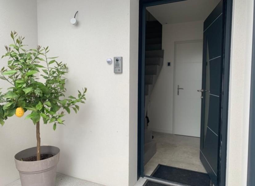 Maison Terrasse Proche Centre Ville Et Ile De Re Λα Ροσέλ Εξωτερικό φωτογραφία